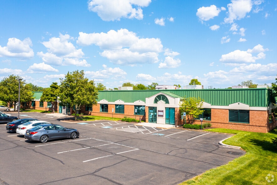 101-111 Rock Rd, Horsham Township, PA for lease - Primary Photo - Image 1 of 8