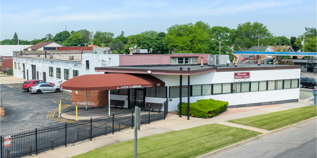 Plus de détails pour 4775 N Green Bay Ave, Milwaukee, WI - Bureau à vendre