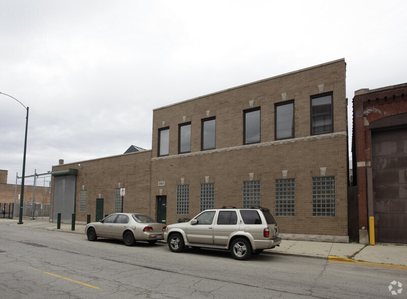 1612 W Fulton St, Chicago, IL à louer - Photo du bâtiment - Image 2 de 2