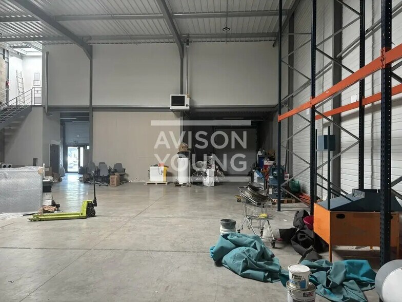 Flex in Aulnay-sous-Bois for lease - Interior Photo - Image 3 of 5