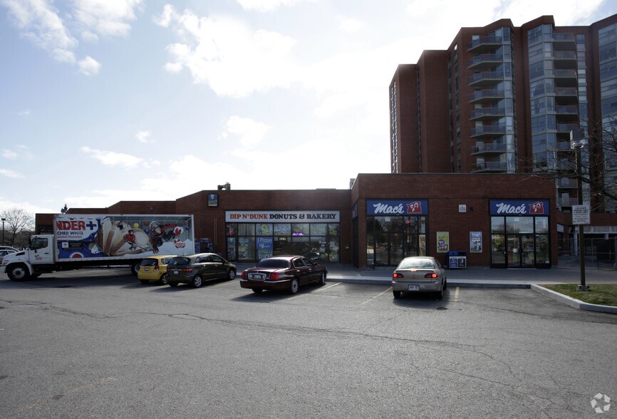 30 Dean Park Rd, Toronto, ON à vendre - Photo du bâtiment - Image 2 de 3
