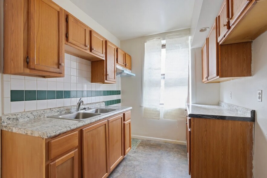 8100 S May St, Chicago, IL à vendre - Photo du bâtiment - Image 3 de 4