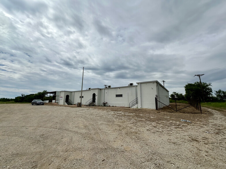 4686 Tx-114 Hwy, Rhome, TX à vendre - Photo du b timent - Image 3 de 17