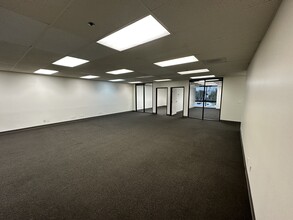 350 S Crenshaw Blvd, Torrance, CA for lease Building Photo- Image 1 of 8