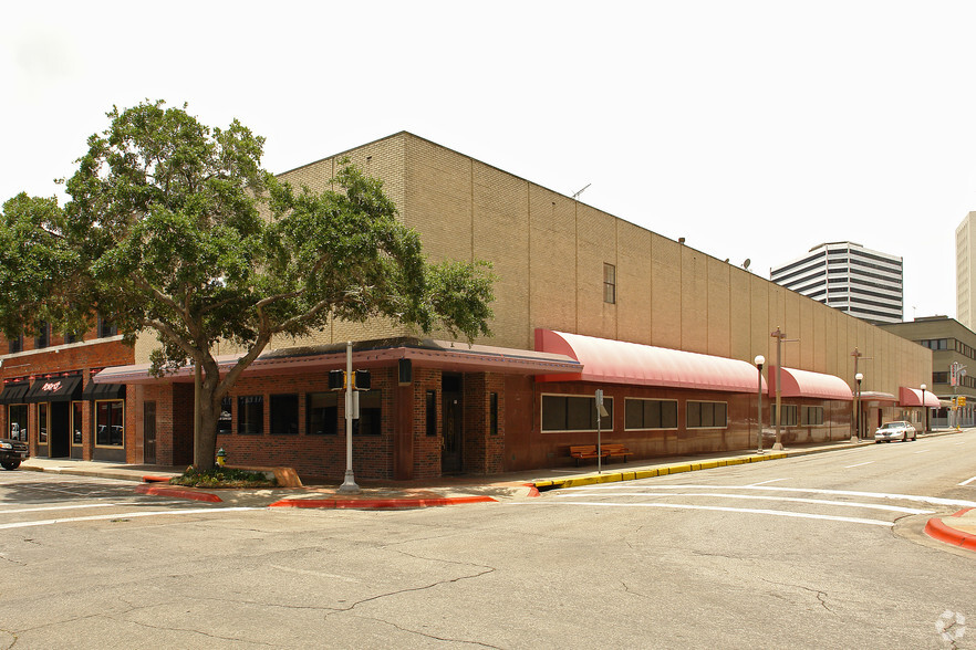 323 N Chaparral St, Corpus Christi, TX for sale - Building Photo - Image 2 of 4