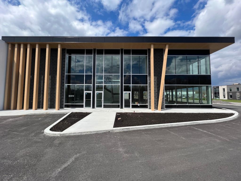 300 Tsse Legault, Blainville, QC à vendre Photo principale- Image 1 de 1