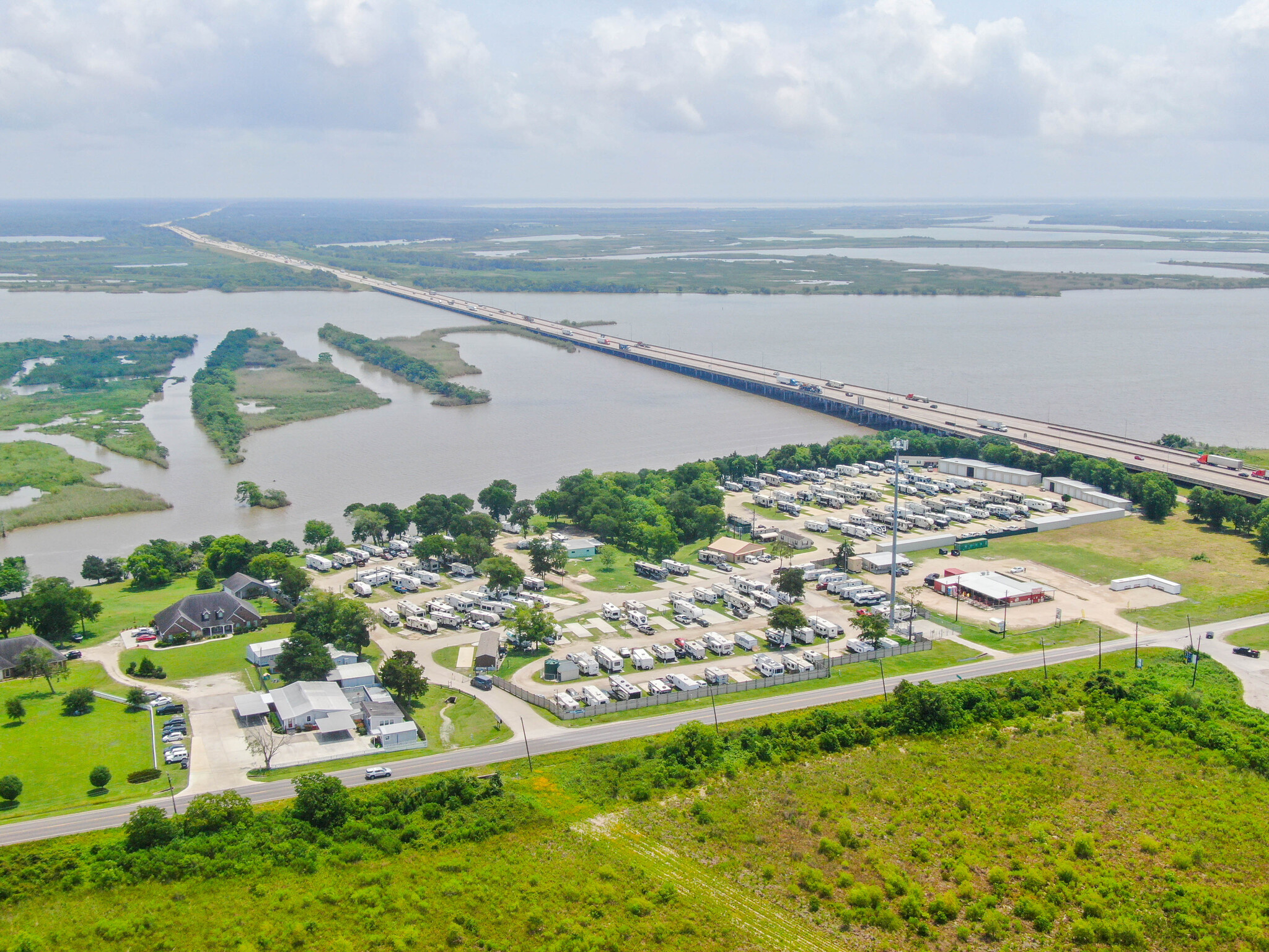 8407 N FM 565 Rd, Baytown, TX for sale Primary Photo- Image 1 of 1