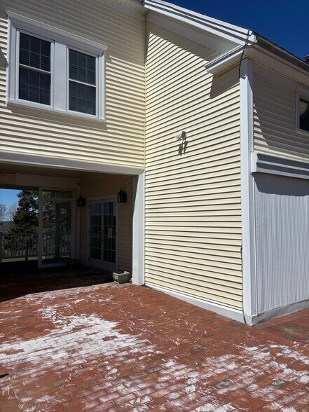 2299 Woodbury Ave, Newington, NH à louer - Photo du bâtiment - Image 3 de 30