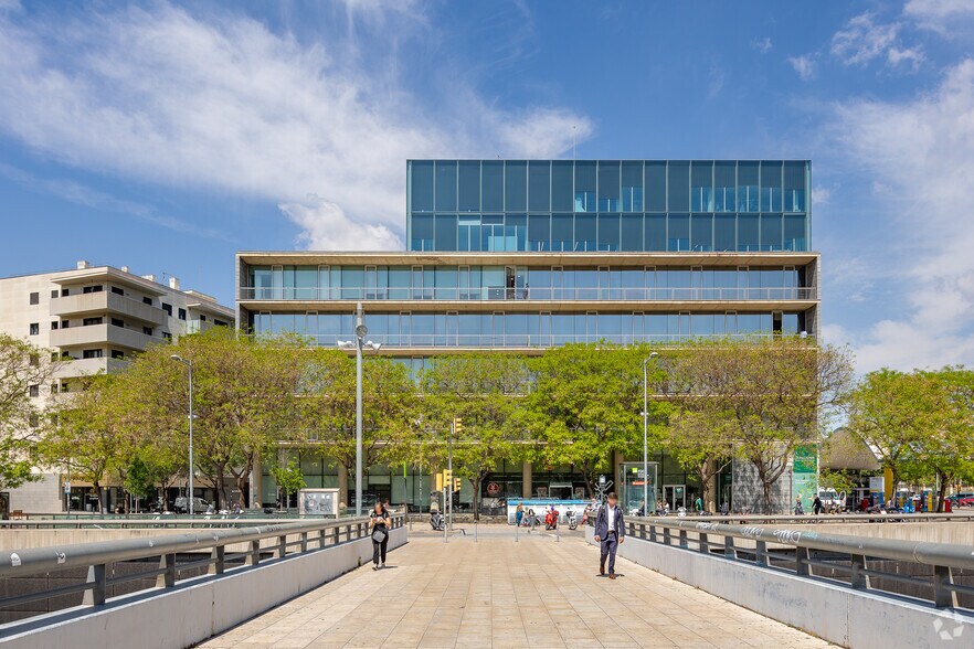 Avinguda Metro, 16, L'Hospitalet de Llobregat, Barcelona à louer - Photo principale - Image 1 de 4