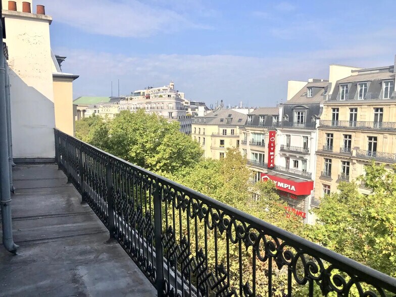 Bureau dans Paris à louer - Photo du bâtiment - Image 1 de 15