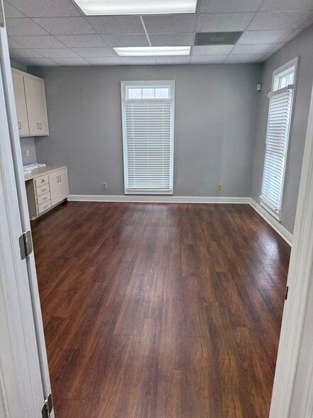 470-478 Mcqueen Smith Rd, Prattville, AL for lease - Interior Photo - Image 2 of 5