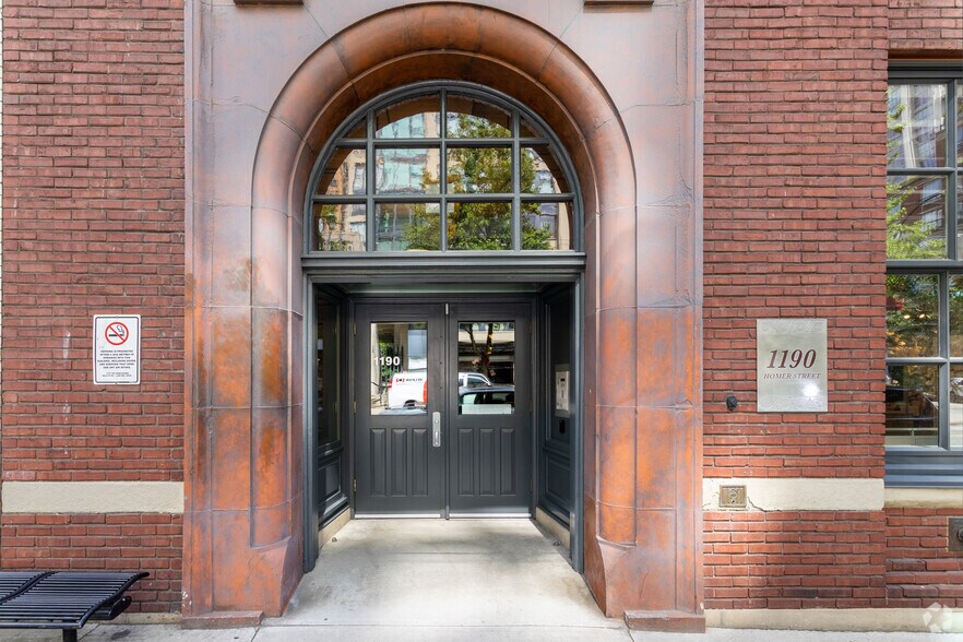 1190 Homer St, Vancouver, BC à louer - Photo du bâtiment - Image 1 de 3