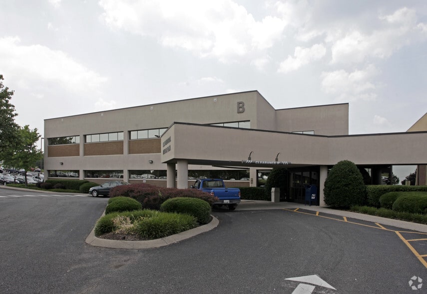 353 New Shackle Island Rd, Hendersonville, TN for lease - Building Photo - Image 2 of 2