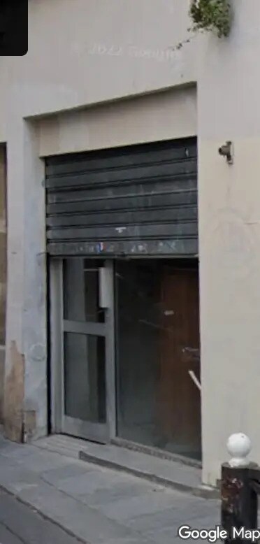 Retail in Paris for lease Building Photo- Image 1 of 3