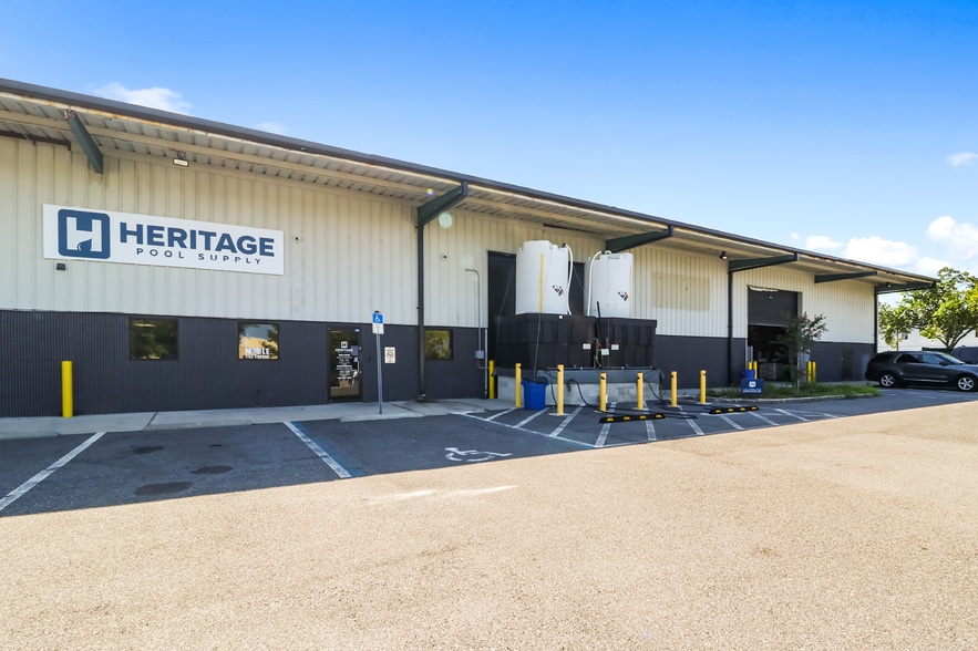 901 Armstrong Blvd, Kissimmee, FL for sale - Building Photo - Image 2 of 5