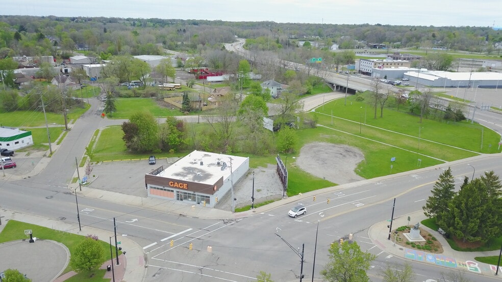 48 Main St, Battle Creek, MI for sale - Aerial - Image 2 of 9
