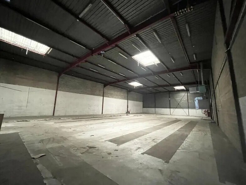 Flex dans Saint-Denis à louer - Photo du bâtiment - Image 2 de 11