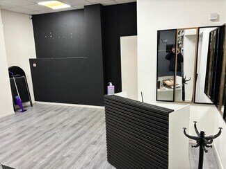 Plus de détails pour 2-6 Jarvey St, Bathgate - Commerce de détail à louer