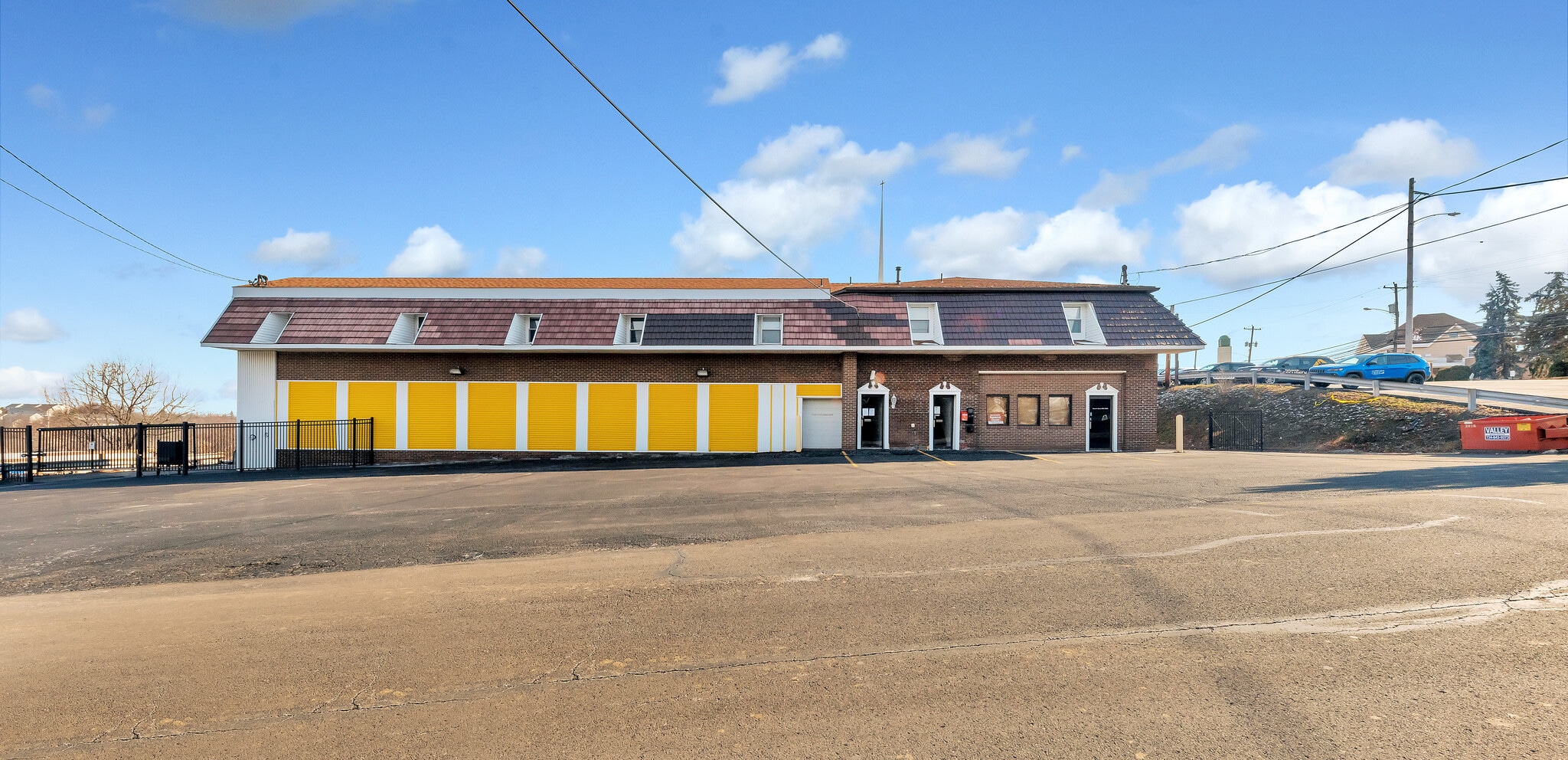 329 Forest Grove Rd, Coraopolis, PA for lease Primary Photo- Image 1 of 4