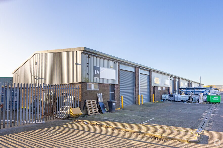 Burma Dr, Hull for lease - Building Photo - Image 1 of 7