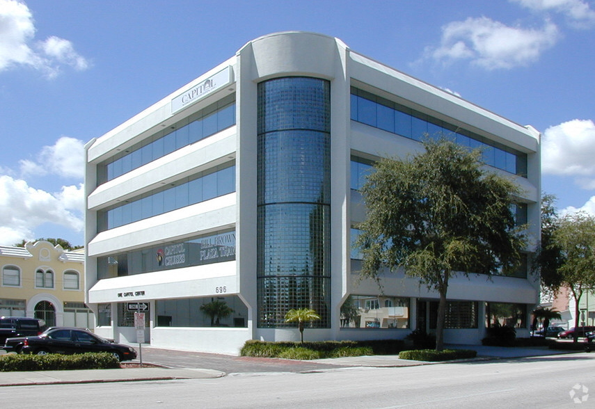 696 N 1st Ave, Saint Petersburg, FL à louer - Photo du b timent - Image 1 de 4