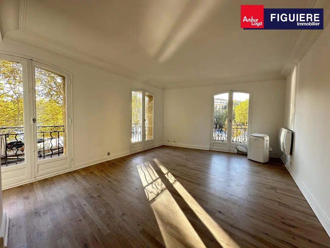 Office in Aix-en-Provence for lease Interior Photo- Image 1 of 7