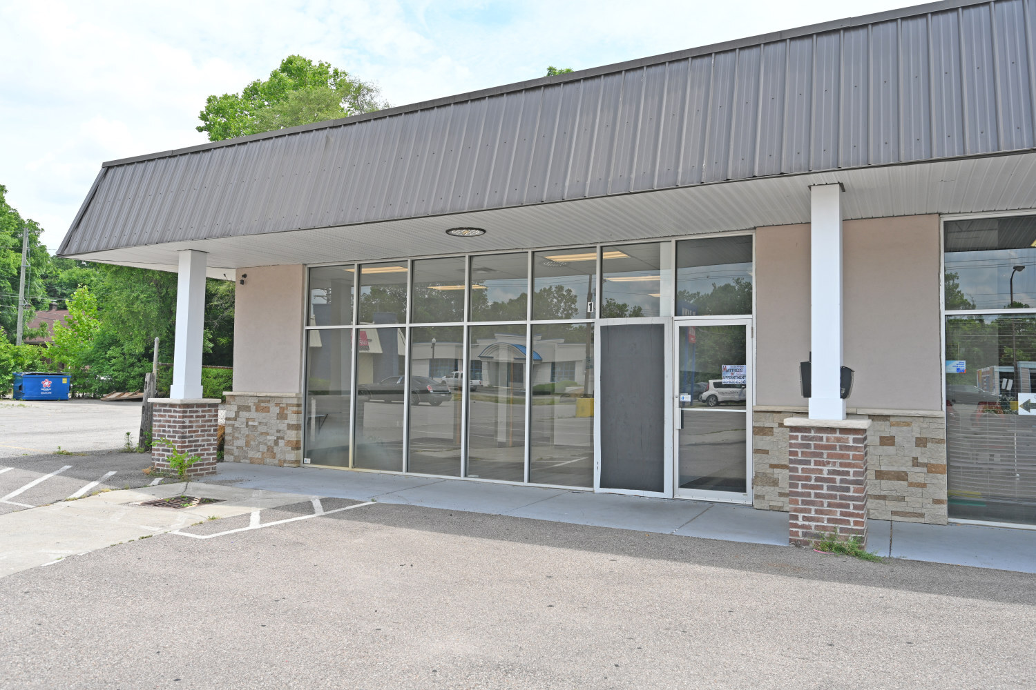 10080-10088 Springfield Pike, Cincinnati, OH for lease Building Photo- Image 1 of 15