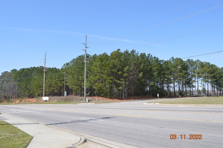 Morganton Rd, Fayetteville, NC à vendre - Photo du bâtiment - Image 2 de 7