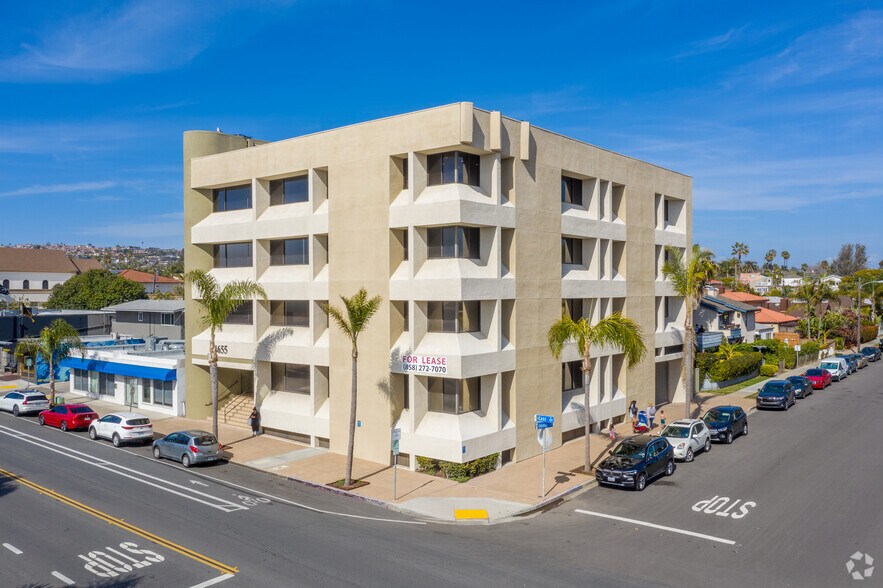 4655 Cass St, San Diego, CA à louer - Photo principale - Image 1 de 4