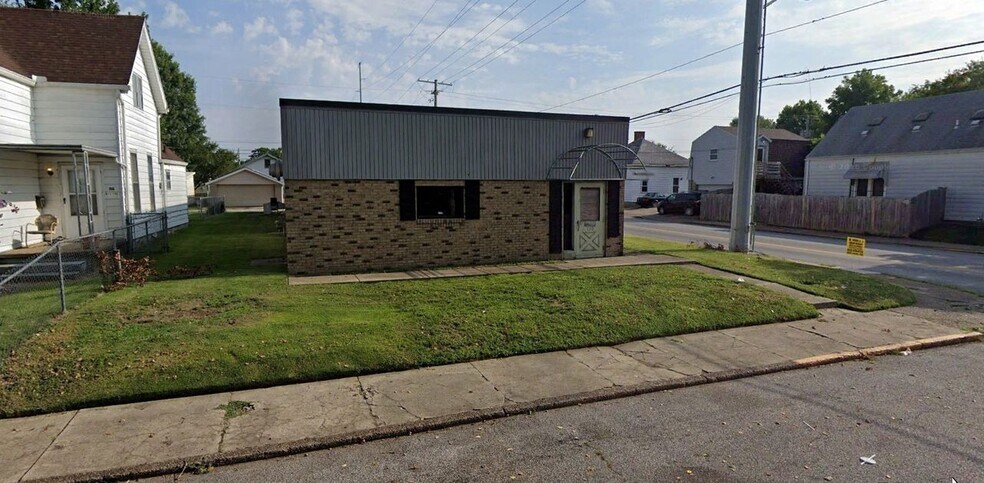 120 E Missouri St, Evansville, IN à vendre - Photo du bâtiment - Image 2 de 4