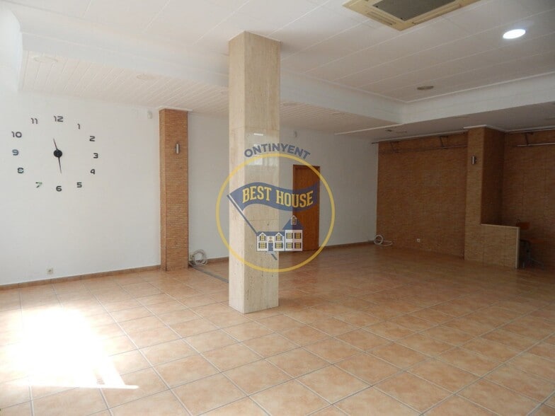 Retail in Ontinyent, Valencia for lease - Building Photo - Image 3 of 8