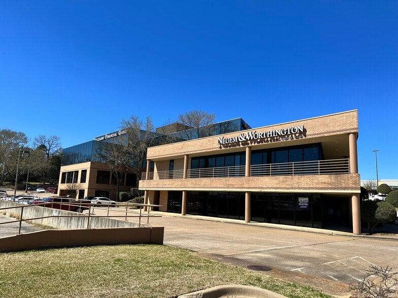 1828 E Southeast Loop 323, Tyler, TX for lease - Building Photo - Image 1 of 7