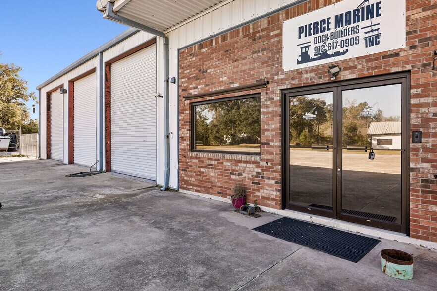 142 Big a Way, Saint Marys, GA à vendre - Photo du bâtiment - Image 3 de 48