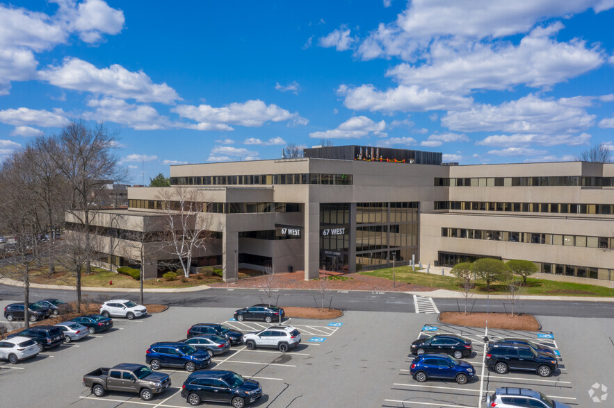 67 S Bedford St, Burlington, MA à vendre - Photo du bâtiment - Image 1 de 1