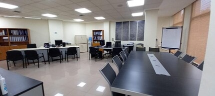 Bureau/Commerce de détail dans Pozuelo de Alarcón, Madrid à louer Photo intérieure- Image 1 de 9