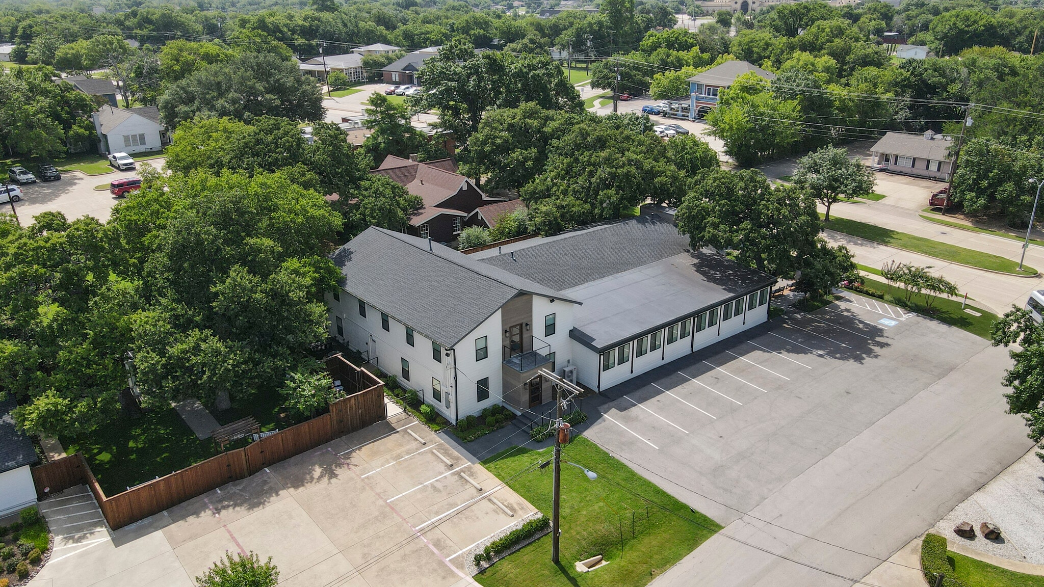 403 E Broad St, Mansfield, TX for lease Building Photo- Image 1 of 11