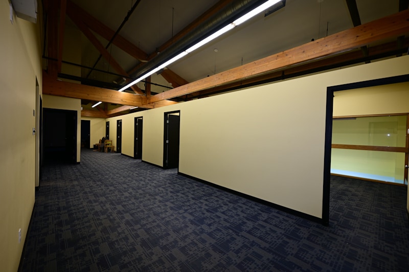 7633 50th St, Edmonton, AB for lease - Building Photo - Image 3 of 13