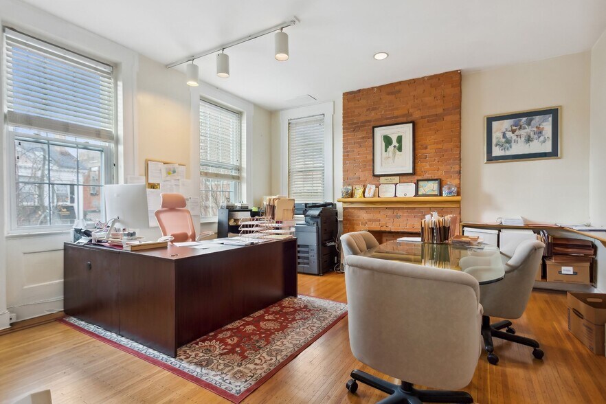 27 Elm St, New Haven, CT à louer - Photo intérieure - Image 3 de 12