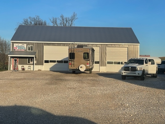 6000 Happy Valley Rd, Cave City, KY for sale - Primary Photo - Image 1 of 1