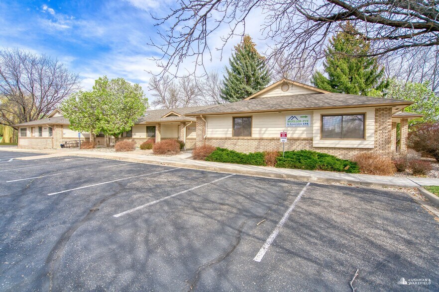 2802 Madison Square Dr, Loveland, CO à vendre - Photo du bâtiment - Image 2 de 6