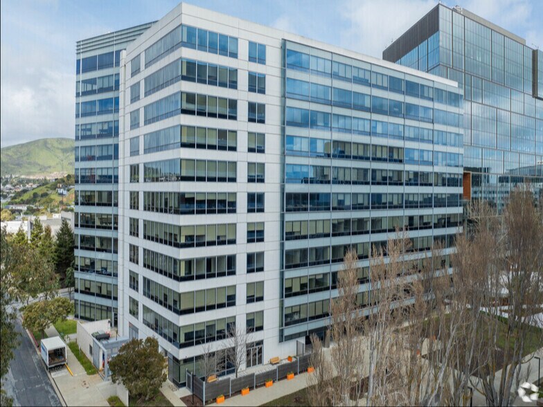 611 Gateway Blvd, South San Francisco, CA à louer - Photo du bâtiment - Image 1 de 28