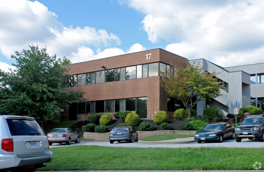 17 Fontana Ln, Rosedale, MD à vendre - Photo du bâtiment - Image 2 de 18