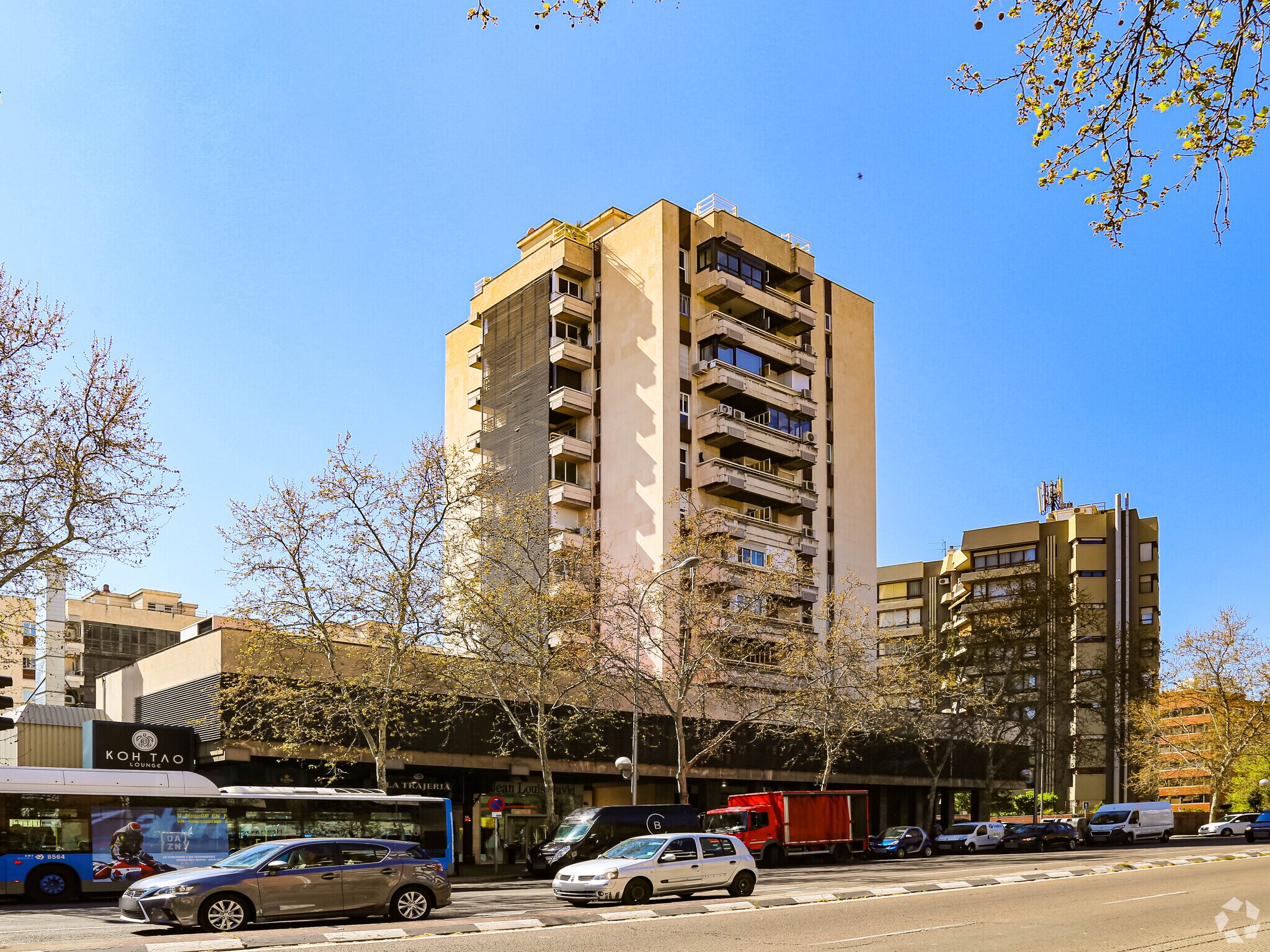 Avenida De Alberto Alcocer, 32, Madrid, Madrid for lease Primary Photo- Image 1 of 2