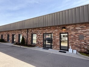 120 Holiday Ct, Franklin, TN for lease Building Photo- Image 1 of 11