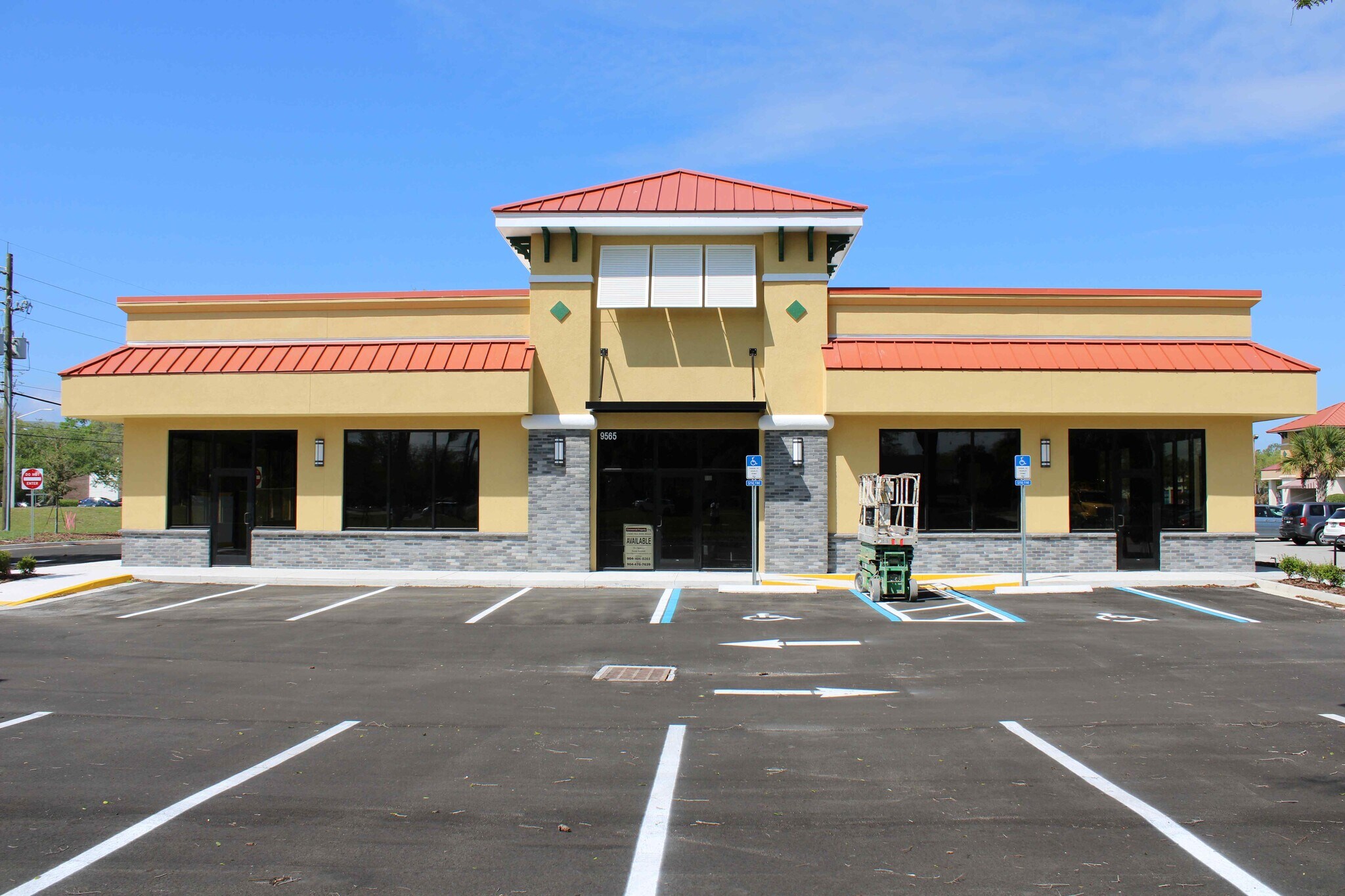 9551 Baymeadows Rd, Jacksonville, FL à louer Photo du bâtiment- Image 1 de 13