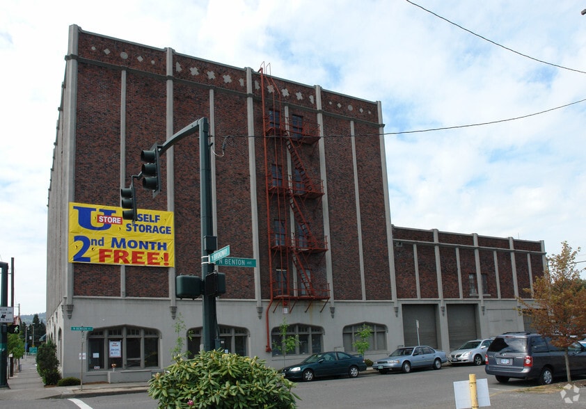 407 N Broadway St, Portland, OR for lease - Primary Photo - Image 2 of 4