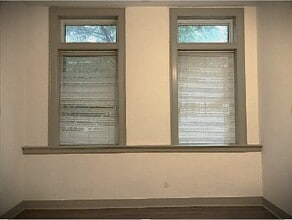 1111 W 39th St, Kansas City, MO for lease Interior Photo- Image 1 of 2