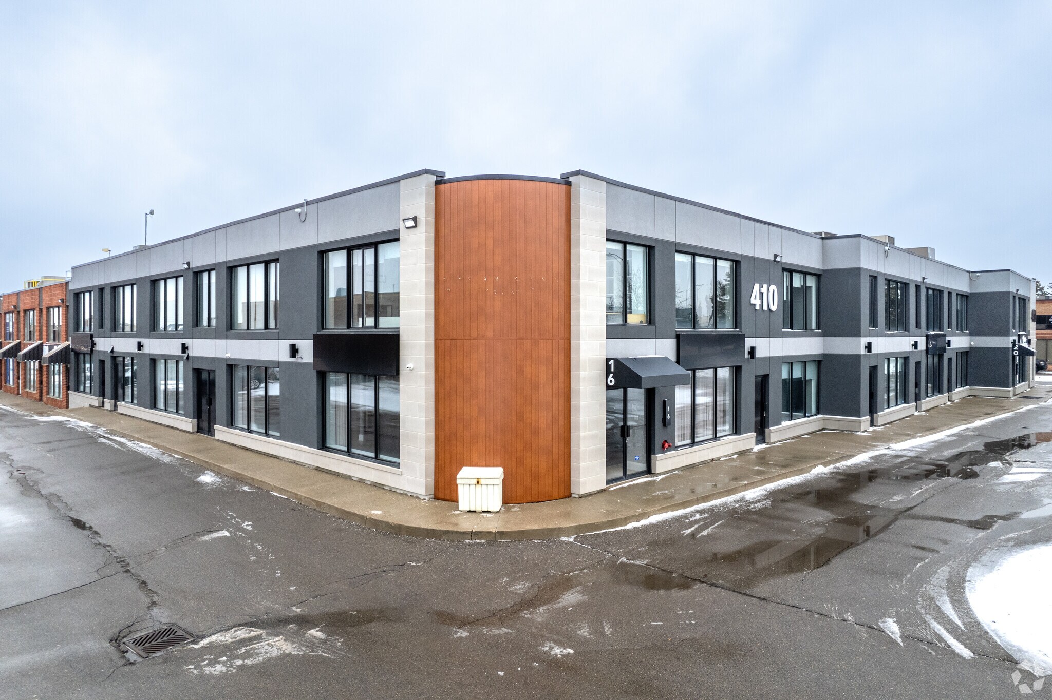 410 Chrislea Rd, Vaughan, ON à vendre Photo du bâtiment- Image 1 de 1