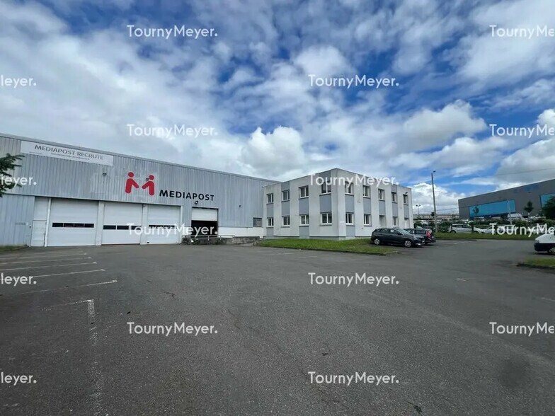 Flex dans Rennes à louer - Photo du bâtiment - Image 1 de 4