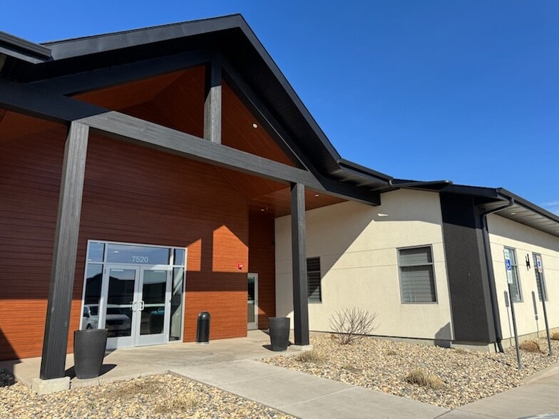 7520 S Grand Arbor Ct, Sioux Falls, SD for lease - Building Photo - Image 2 of 7